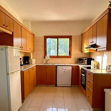 Apartment Marlen's Place Near Airport Paphos