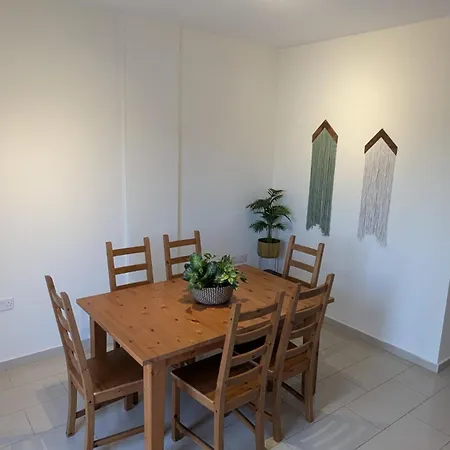 Marlen's Place Near Airport Appartement *