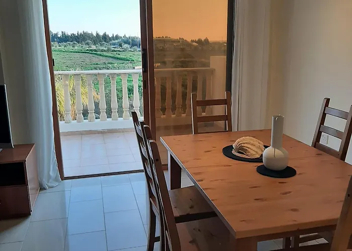 Appartement Marlen's Place Near Airport Paphos